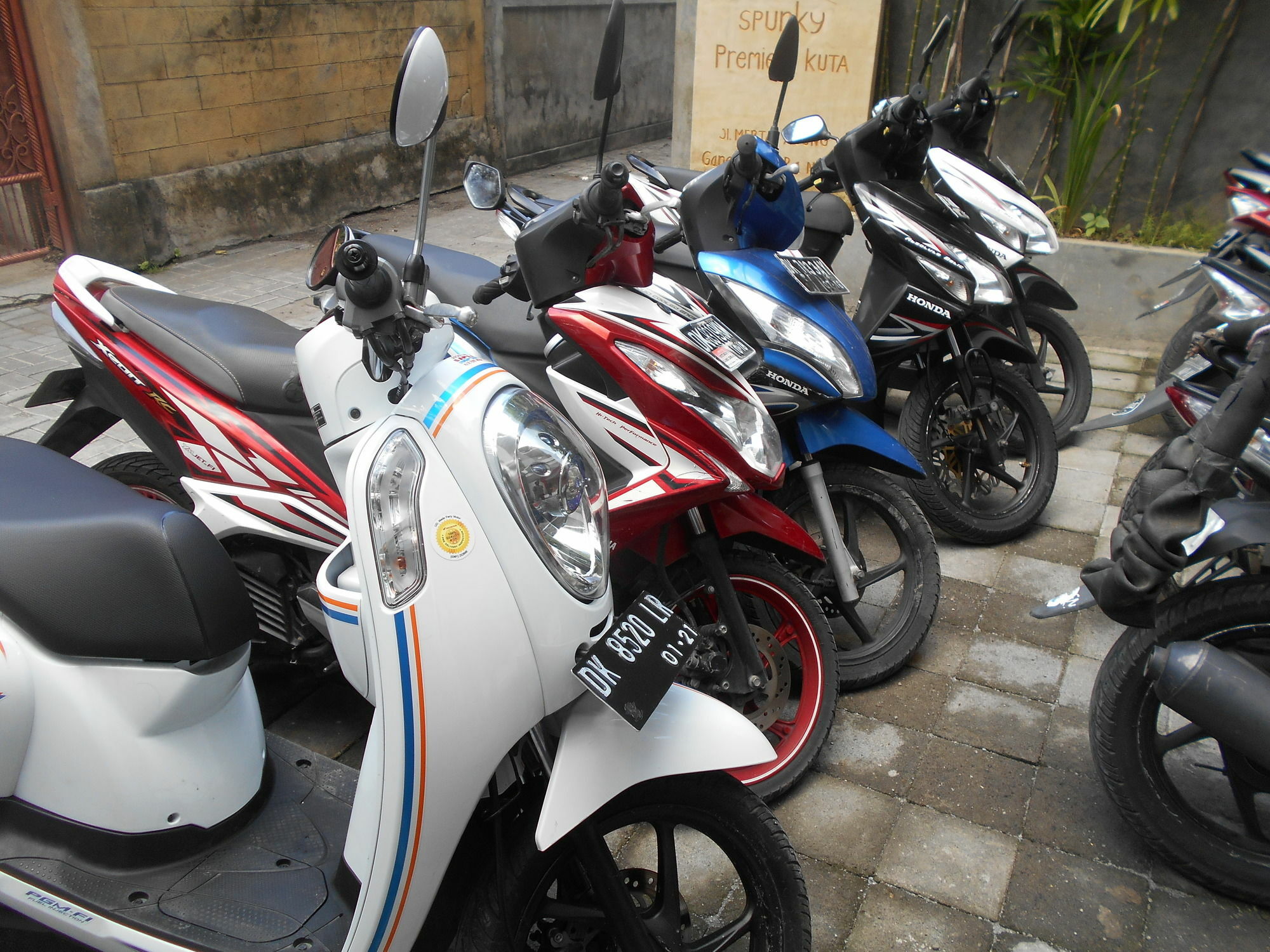 Reddoorz At Kerobokan Seminyak 2 外观 照片